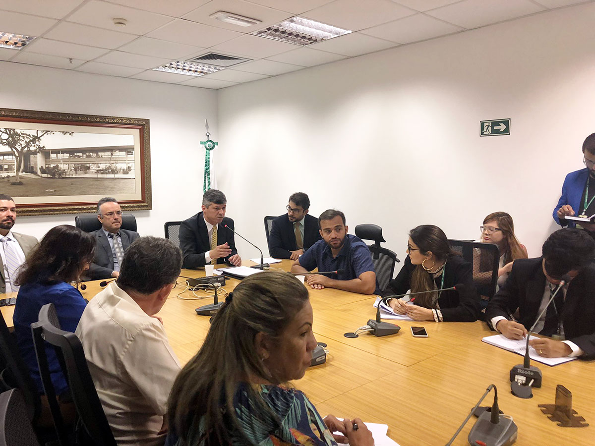 Fábio Felix se reúne com secretário de Mobilidade e servidores da CLDF para debater Passe Livre