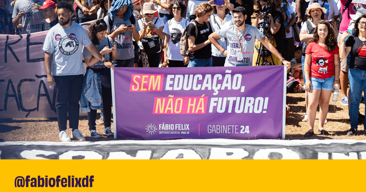 Bolsonaro, tire as mãos das universidades federais